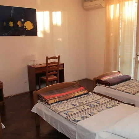 Dck Bed & Breakfast